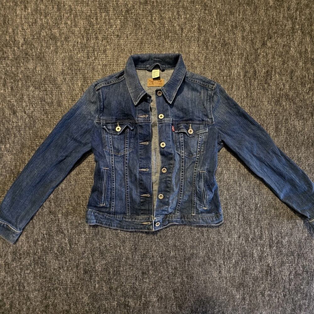 Woman's Levi Strauss Signature Jean Jacket Size Medium